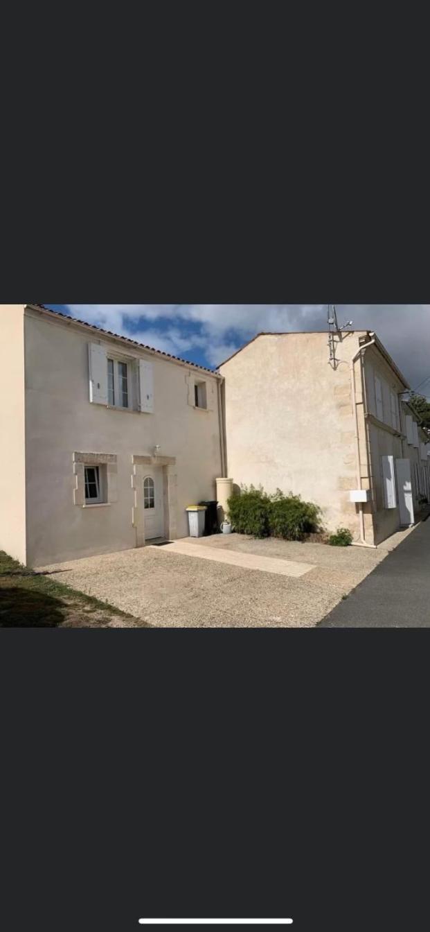 Les 5 Timbres Villa Montpellier-de-Médillan Exterior foto