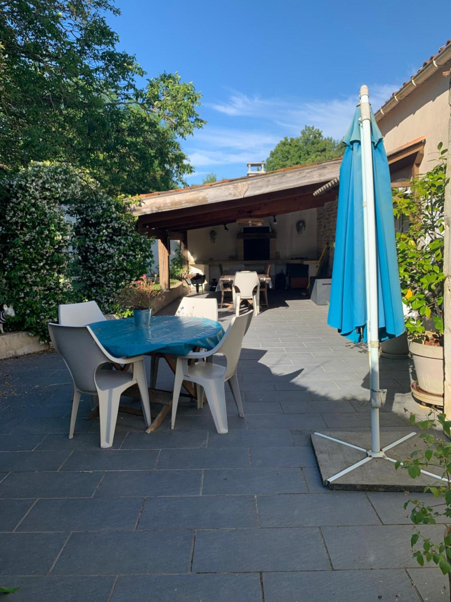 Les 5 Timbres Villa Montpellier-de-Médillan Exterior foto